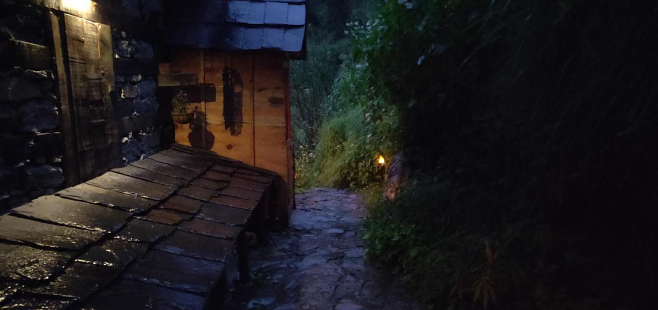 Parvatis Lap Luxury Hostel & Camps Kasol Exterior photo